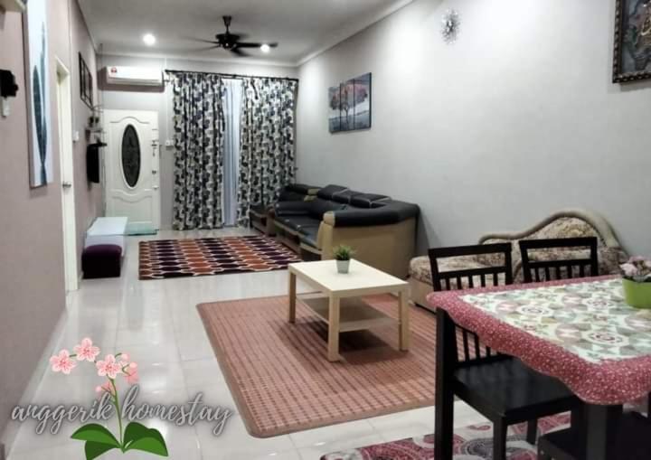 Anggerik Homestay Dungun Kampong Sura Tengah Экстерьер фото