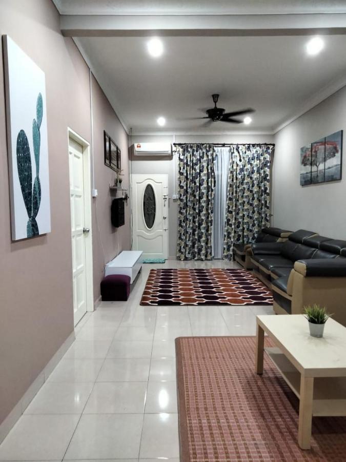 Anggerik Homestay Dungun Kampong Sura Tengah Экстерьер фото